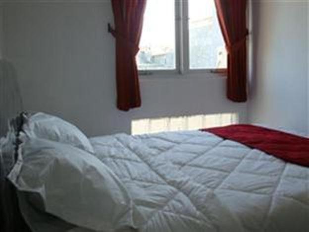 Providence Homestay สุราบายา ห้อง รูปภาพ